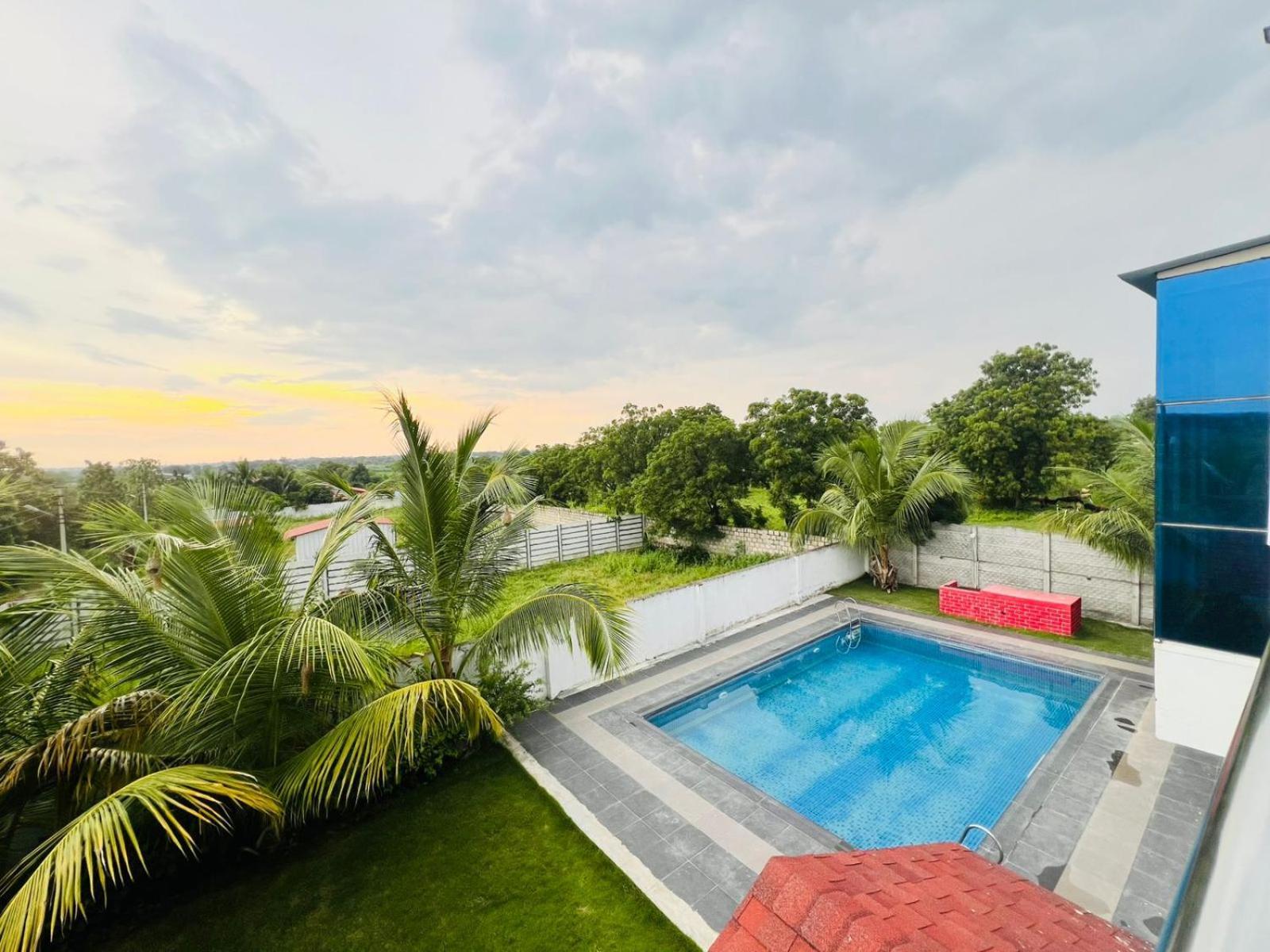 Serene Farms By Guildstone Stays Venkatāpur Exterior photo