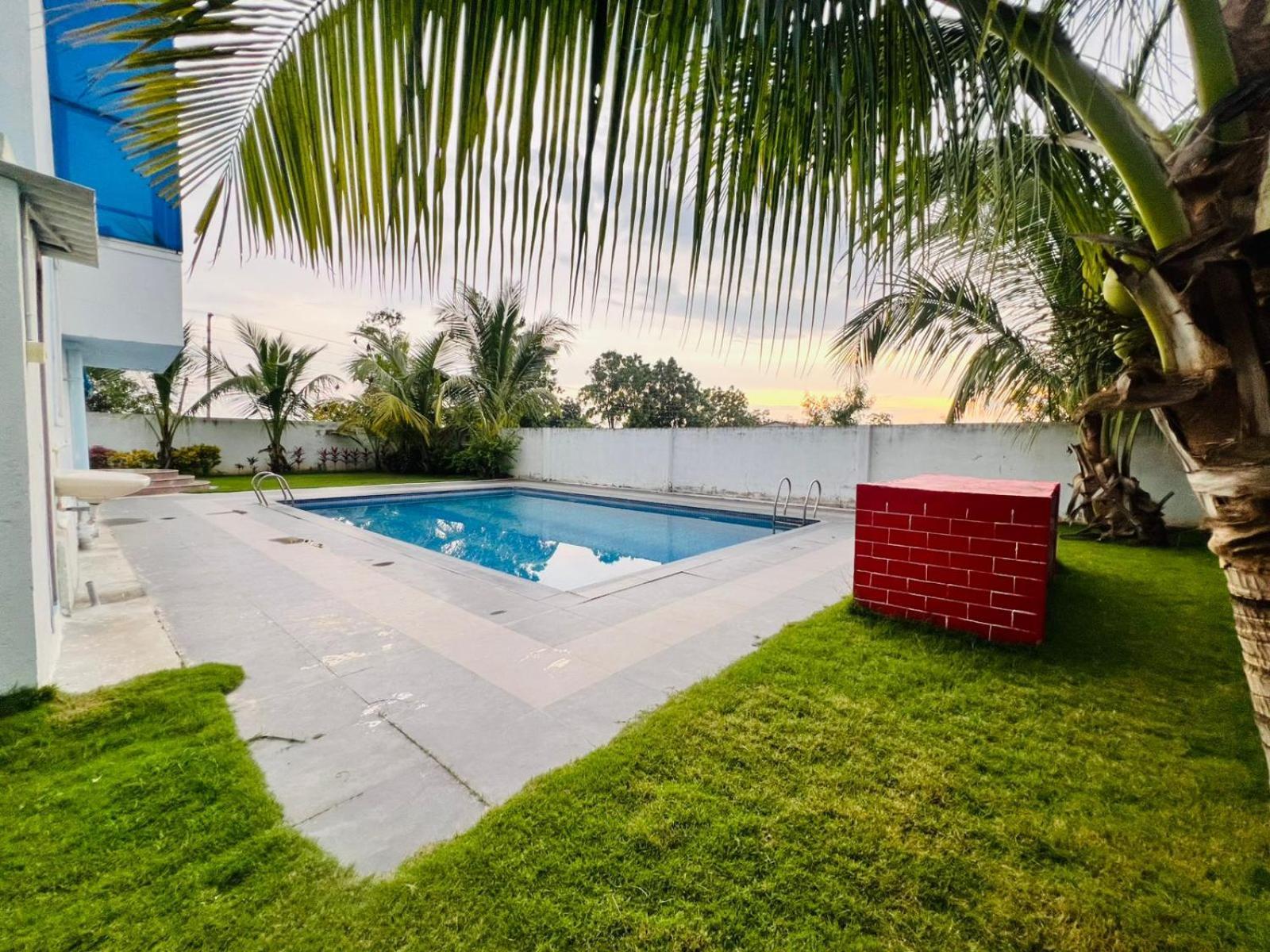 Serene Farms By Guildstone Stays Venkatāpur Exterior photo
